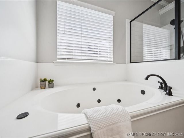 408 W Fairway Court, Broken Arrow, OK 74011