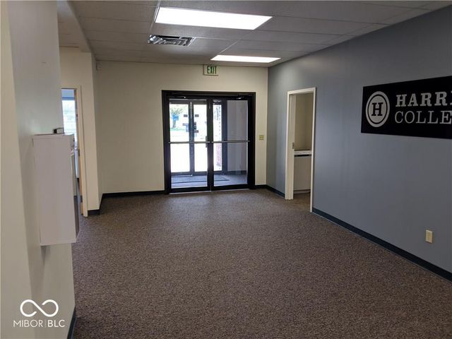 140 E 53rd Street, Anderson, IN 46013