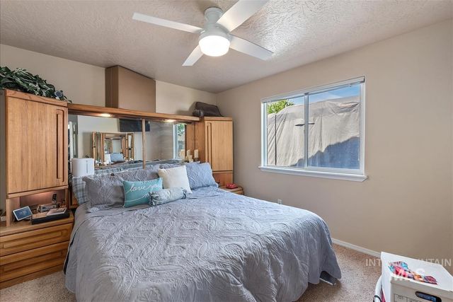 11740 Edgemoor St, Caldwell, ID 83605