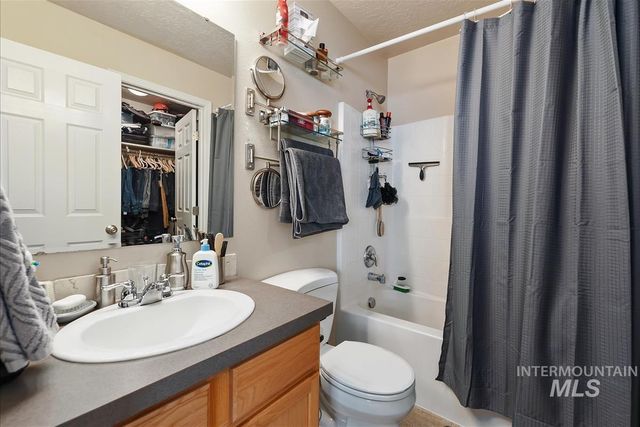 11740 Edgemoor St, Caldwell, ID 83605