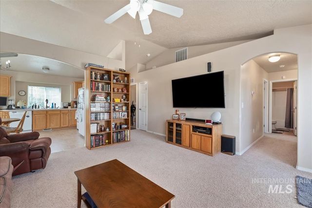 11740 Edgemoor St, Caldwell, ID 83605