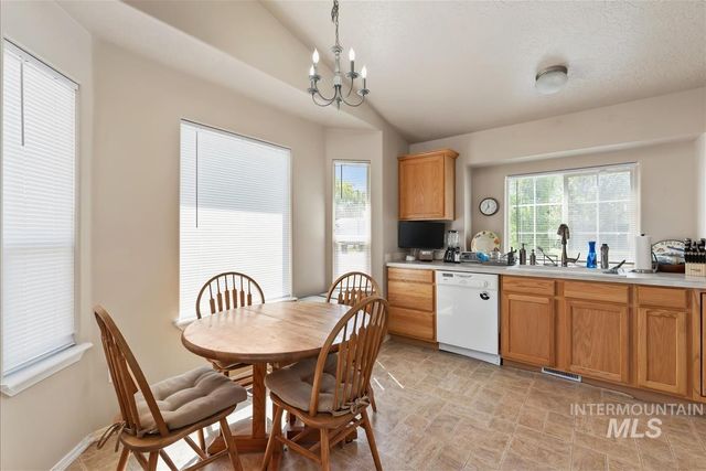 11740 Edgemoor St, Caldwell, ID 83605