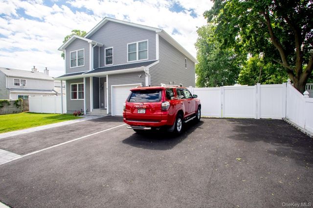 9 Okane Street, Central Islip, NY 11722
