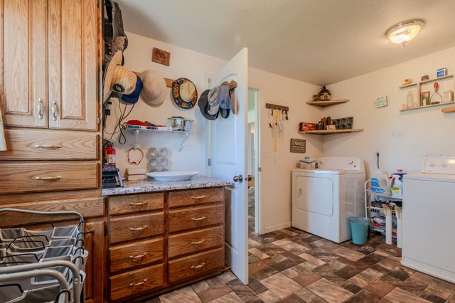 245 Highway 234, Eagle Point, OR 97524