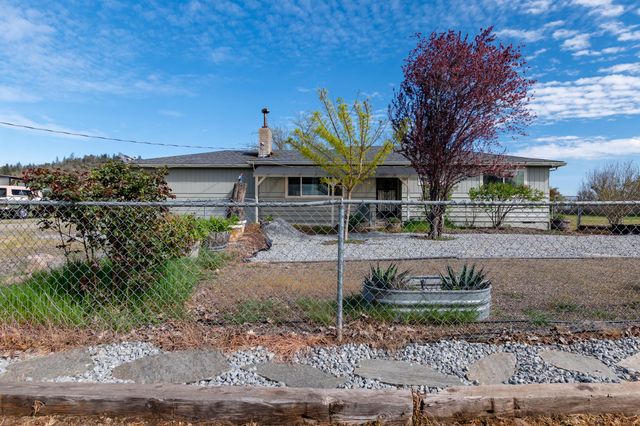 245 Highway 234, Eagle Point, OR 97524