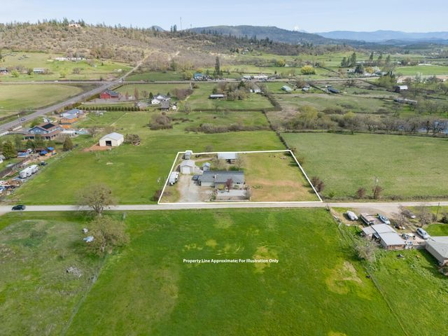 245 Highway 234, Eagle Point, OR 97524