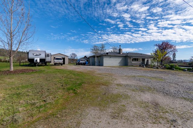 245 Highway 234, Eagle Point, OR 97524