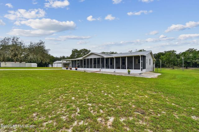 135 LAKE COMO Drive, Pomona Park, FL 32181