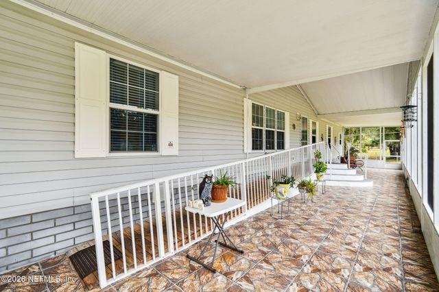 135 LAKE COMO Drive, Pomona Park, FL 32181