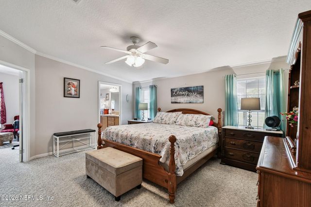 135 LAKE COMO Drive, Pomona Park, FL 32181