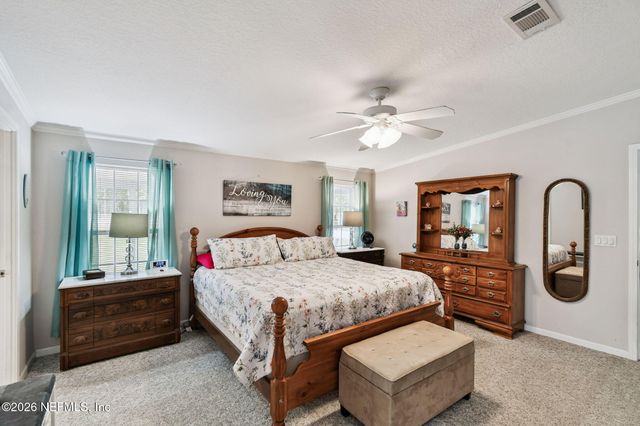 135 LAKE COMO Drive, Pomona Park, FL 32181