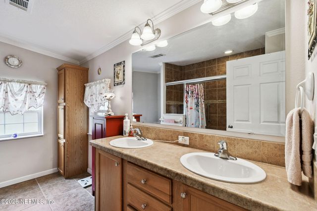 135 LAKE COMO Drive, Pomona Park, FL 32181