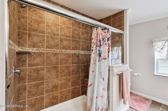 135 LAKE COMO Drive, Pomona Park, FL 32181