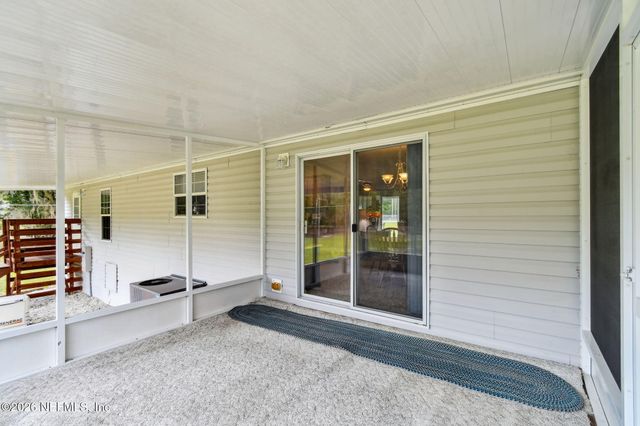 135 LAKE COMO Drive, Pomona Park, FL 32181