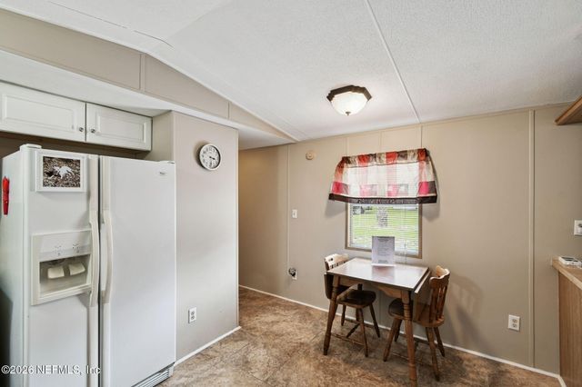 135 LAKE COMO Drive, Pomona Park, FL 32181