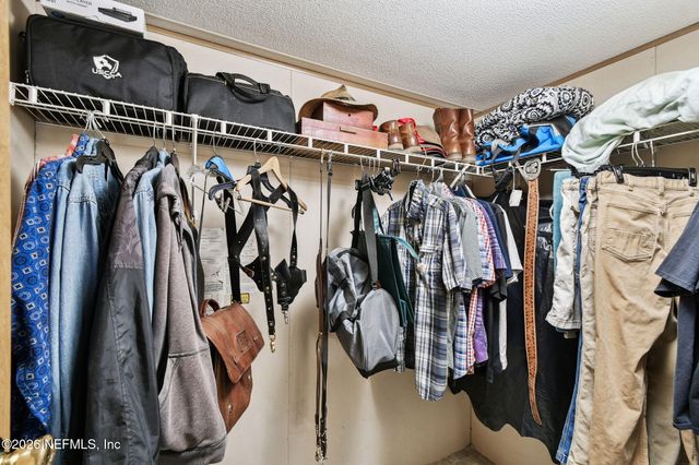 135 LAKE COMO Drive, Pomona Park, FL 32181