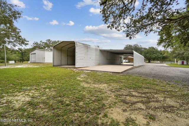 135 LAKE COMO Drive, Pomona Park, FL 32181