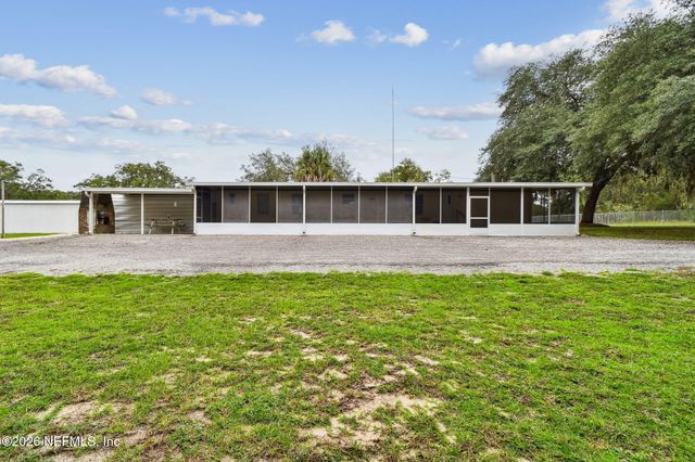 135 LAKE COMO Drive, Pomona Park, FL 32181