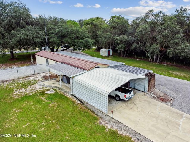 135 LAKE COMO Drive, Pomona Park, FL 32181