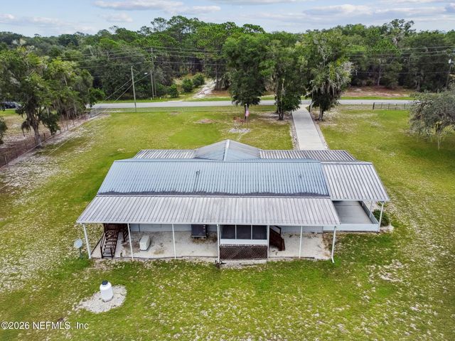 135 LAKE COMO Drive, Pomona Park, FL 32181