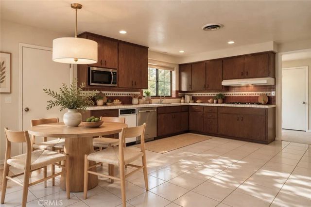 18609 Knapp, Northridge, CA 91324