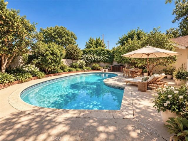 18609 Knapp, Northridge, CA 91324