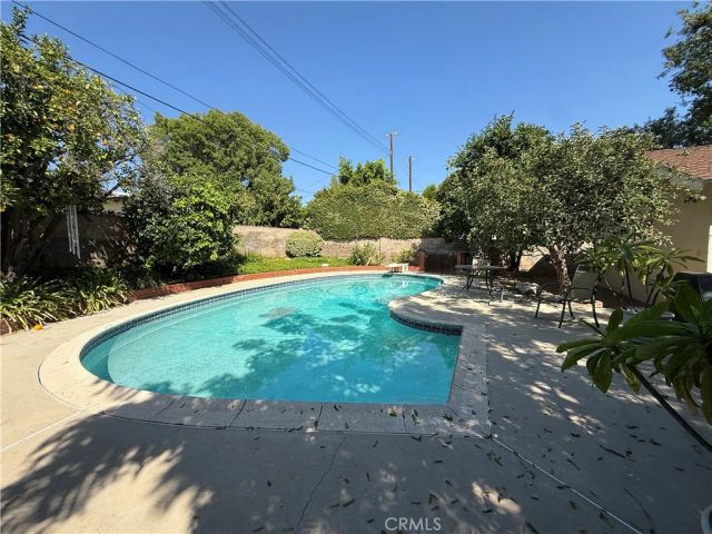 18609 Knapp, Northridge, CA 91324