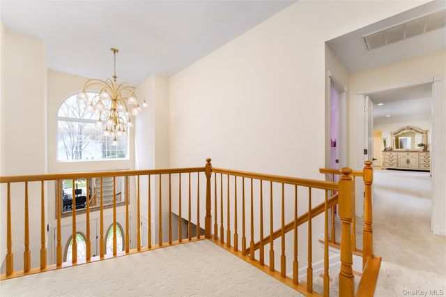9 Framingham Lane, Shoreham, NY 11786