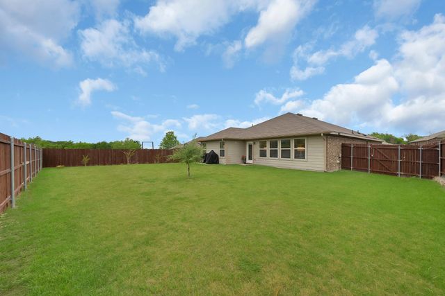 10817 Live Oak Creek Drive, Fort Worth, TX 76108