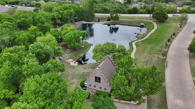 10817 Live Oak Creek Drive, Fort Worth, TX 76108