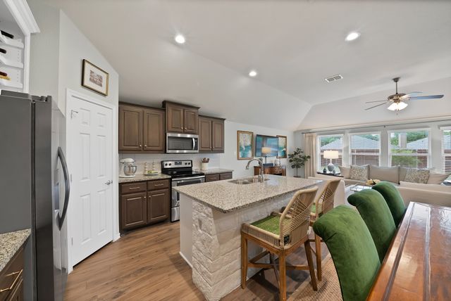 10817 Live Oak Creek Drive, Fort Worth, TX 76108