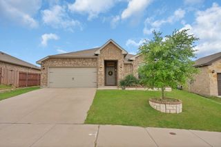 10817 Live Oak Creek Drive, Fort Worth, TX 76108