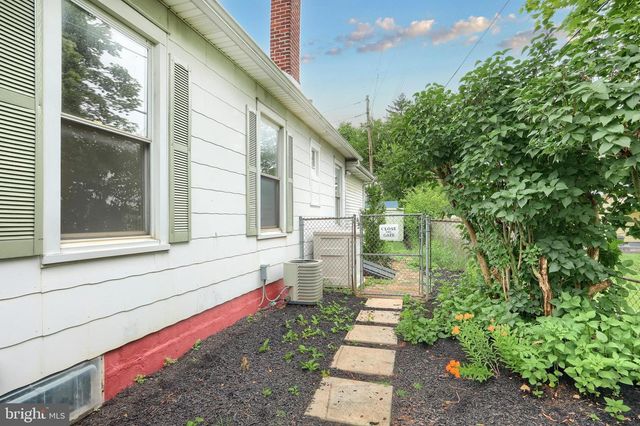 806 PACIFIC AVE, York, PA 17404