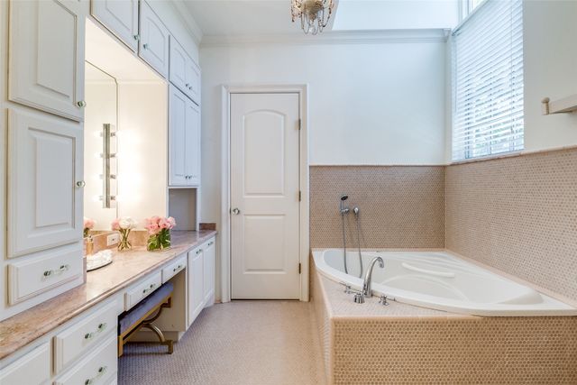 5800 Armstrong Parkway, University Park, TX 75205