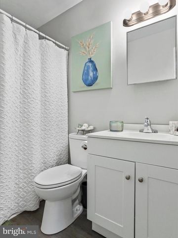 462 WILD ROSE LN, Harpers Ferry, WV 25425