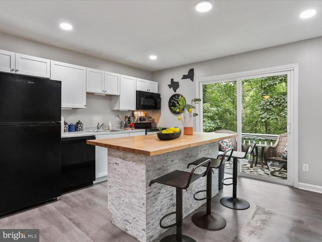 462 WILD ROSE LN, Harpers Ferry, WV 25425