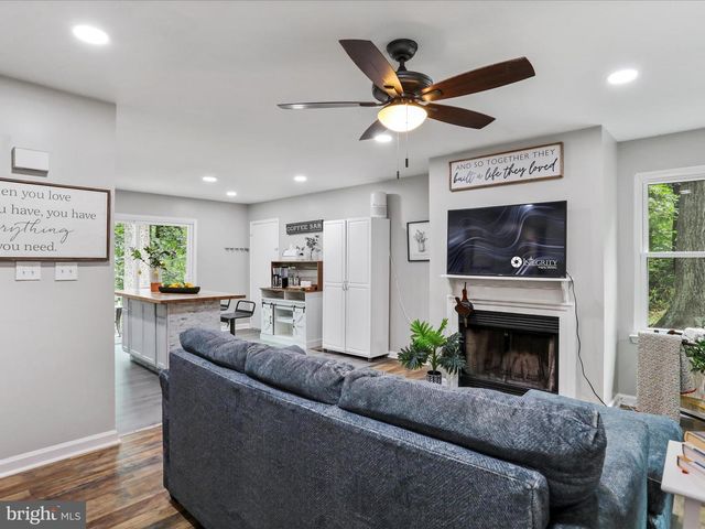 462 WILD ROSE LN, Harpers Ferry, WV 25425