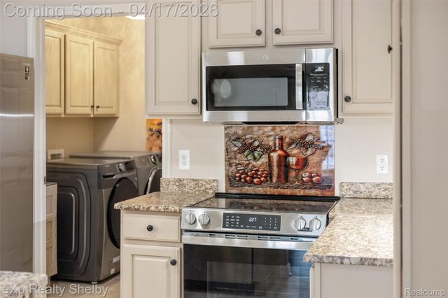 14350 Moravian Manor Circle 36, Sterling Heights, MI 48312