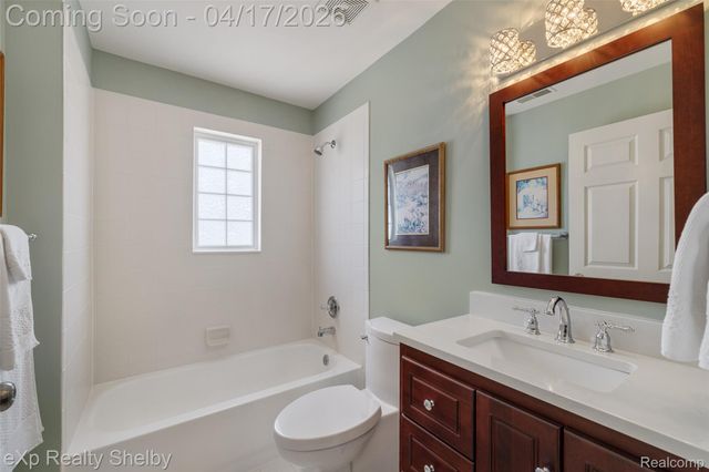 14350 Moravian Manor Circle 36, Sterling Heights, MI 48312