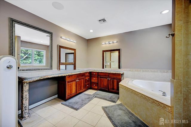 3 Greenwich Court, South Brunswick, NJ 08902