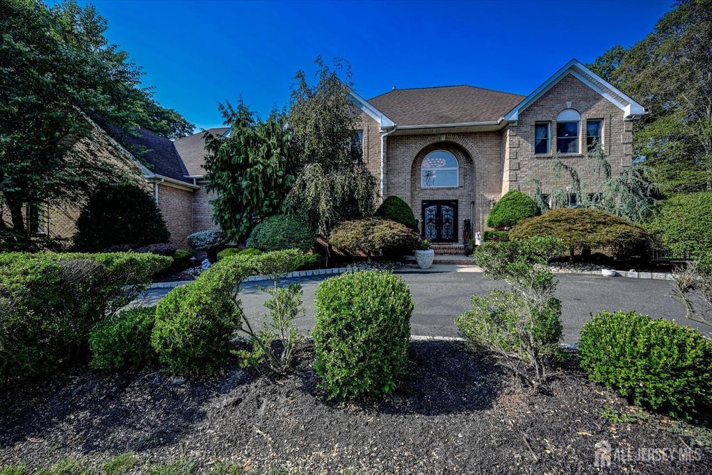 3 Greenwich Court, South Brunswick, NJ 08902