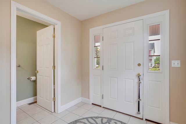 31 Rosanna Drive, Dover, NH 03820