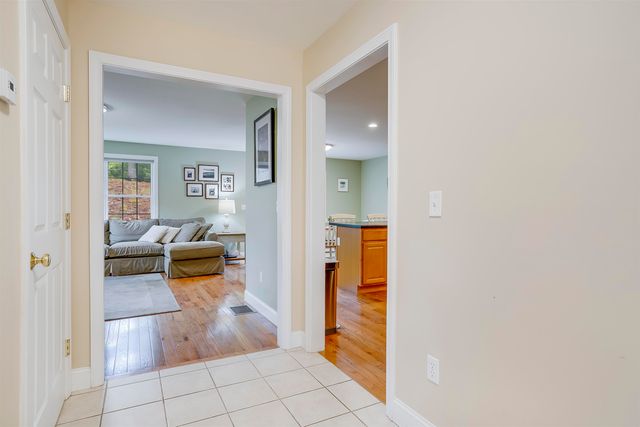 31 Rosanna Drive, Dover, NH 03820