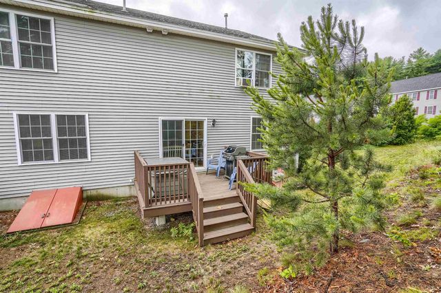 31 Rosanna Drive, Dover, NH 03820