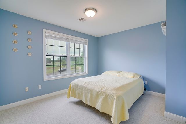 31 Rosanna Drive, Dover, NH 03820