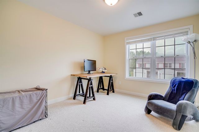 31 Rosanna Drive, Dover, NH 03820