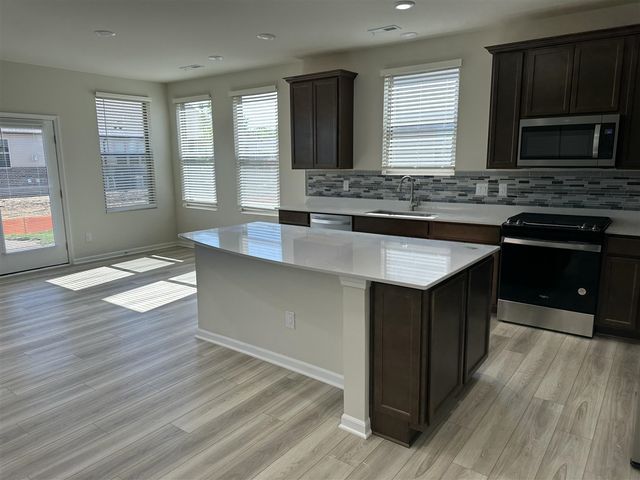 719 W Spaniel Drive, Ann Arbor, MI 48108