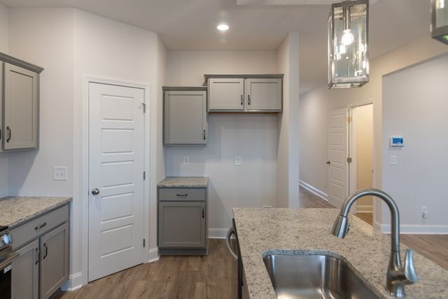 1584 Hidden Creek Trail, Clarksville, TN 37043