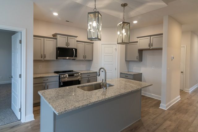 1584 Hidden Creek Trail, Clarksville, TN 37043