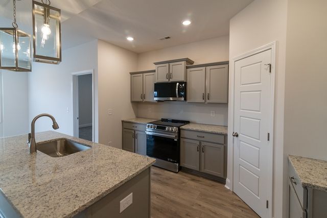 1584 Hidden Creek Trail, Clarksville, TN 37043